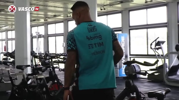 Alex Teixeira’s first training session at Vasco